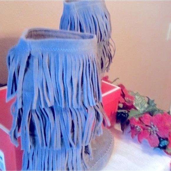LAUREN CONRAD FRINGE FASHION GRAY BOOTS - Picture 4 of 7